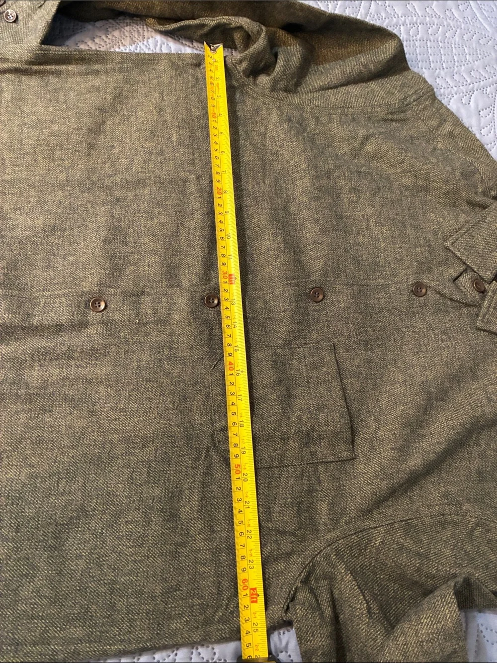 Banana Republic Olive Herringbone Button-Up Shirt  Great shirt jacket or shirt